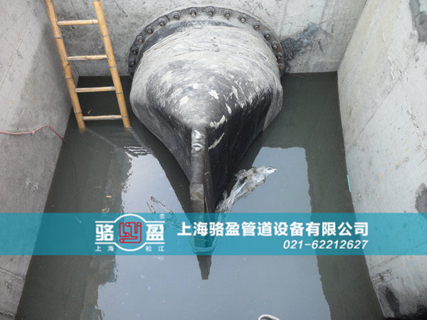 四川省自貢市富順縣法蘭式<a href=http://www.sweetlilcharms.com/ target=_blank class=infotextkey><a href=http://www.sweetlilcharms.com target=_blank class=infotextkey>鴨嘴閥</a></a>安裝現(xiàn)場